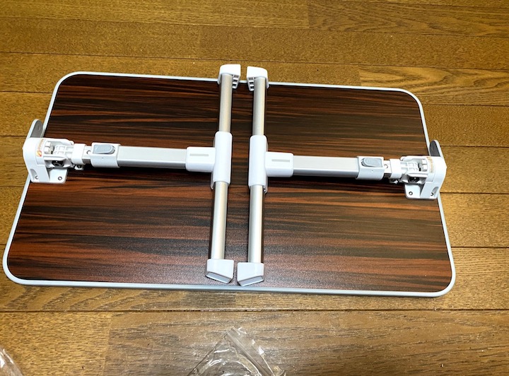 ベッドテーブル 裏面