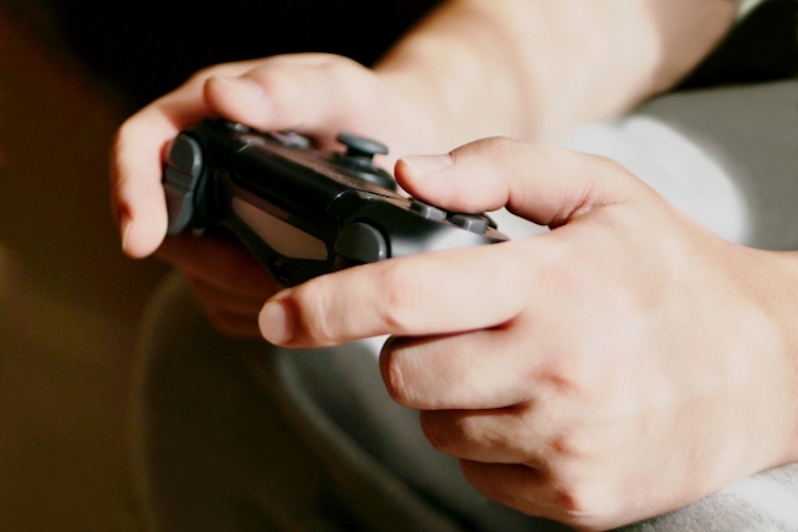 事務職暇つぶし スマホでゲーム