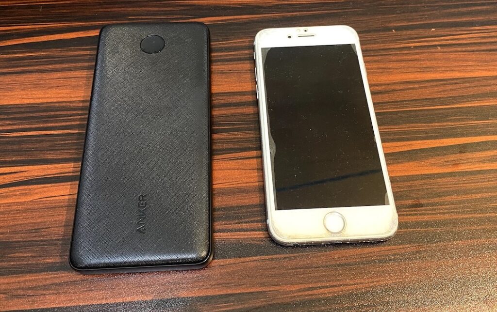 Anker PowerCore Slim 10000 のサイズ観